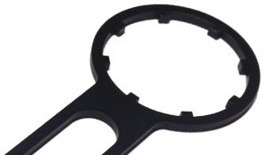 Tool for opening the chain ring fastening nut